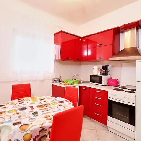 Διαμέρισμα 365, Steps From The Sea & Center, Free Street Parking *