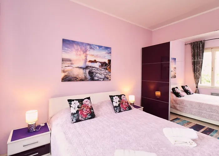 365, Steps From The Sea & Center, Free Street Parking * Opatija