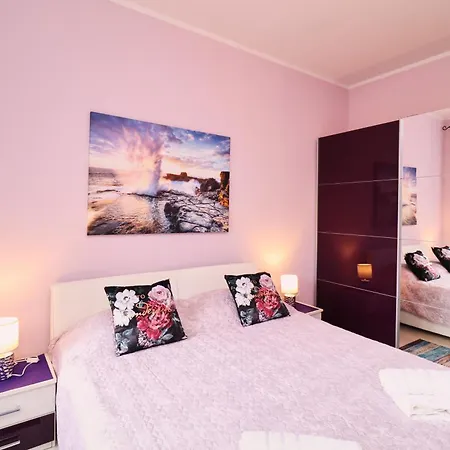 365, Steps From The Sea & Center, Free Street Parking * Opatija